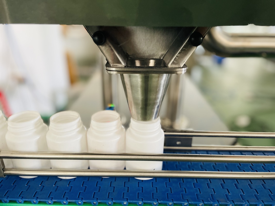 Αυτόματη μηχανή πλήρωσης και καταμέτρησης ηλεκτρικής κίνησης για τάση 50HZ/60HZ και ακριβή πλήρωση