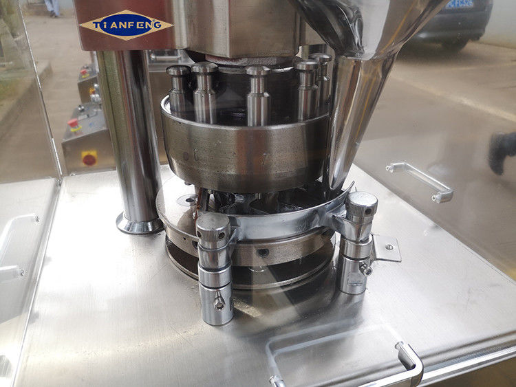 ZP7 Πολυσταθμική μηχανή περιστροφικού πιεστή δισκίων για 12600 δισκία/ώρα με βάθος πλήρωσης 15 mm