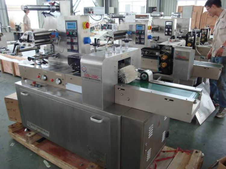 Ενιαία μηχανή συσκευασίας ταμπλετών τύπων τσαντών μαξιλαριών υπόλοιπου κόσμου PLC