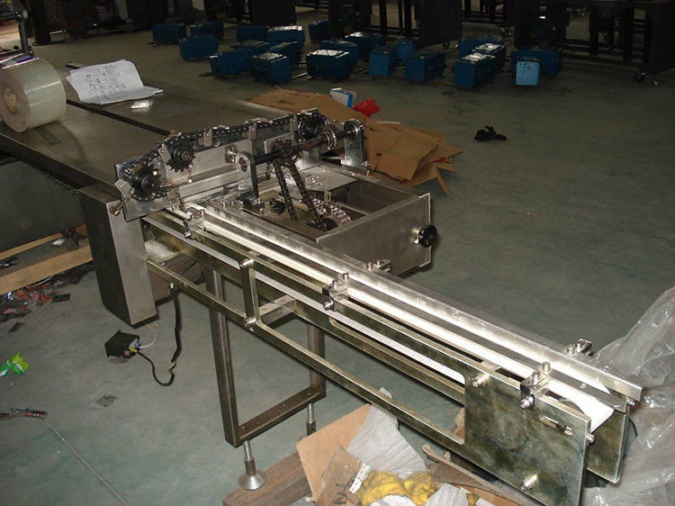 Ενιαία μηχανή συσκευασίας ταμπλετών τύπων τσαντών μαξιλαριών υπόλοιπου κόσμου PLC